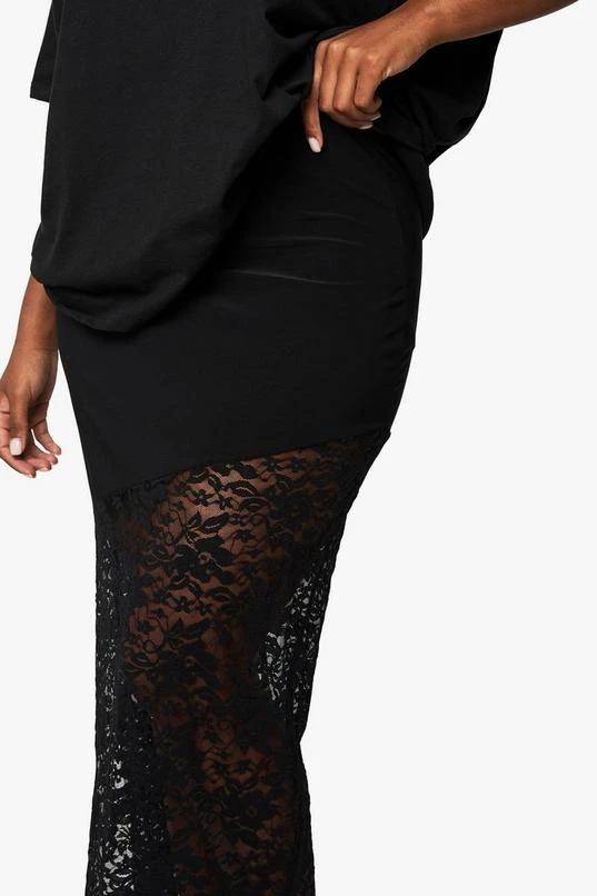 BOOHOO Plus Lace Detail Maxi Skirt 4 BOOHOO Plus Lace Detail Maxi Skirt - Image 4