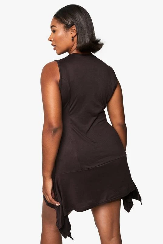 BOOHOO PLUS SUPERSOFT HANKY HEM SHIFT DRESS 2 BOOHOO PLUS SUPERSOFT HANKY HEM SHIFT DRESS - Image 2