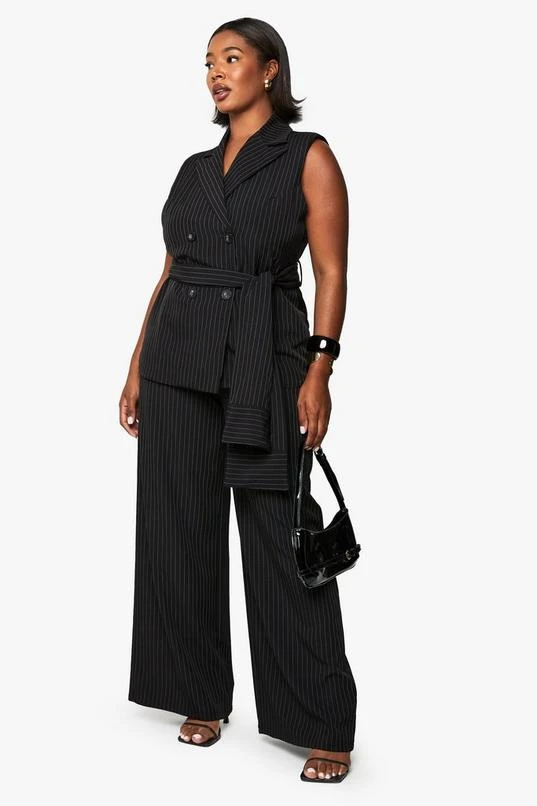 BOOHOO PLUS TIE FRONT PINSTRIPE WAISTCOAT 3 BOOHOO PLUS TIE FRONT PINSTRIPE WAISTCOAT - Image 3