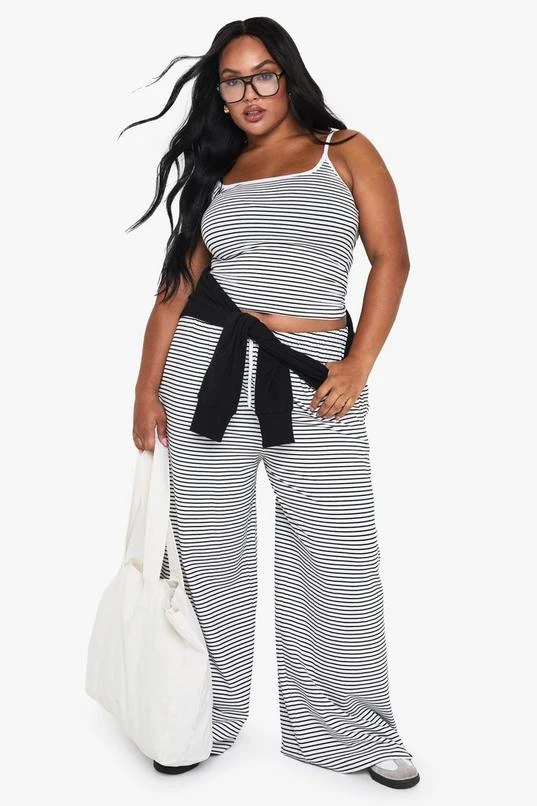 BOOHOO PLUS STRIPED STRAIGHT LEG TROUSER 1 BOOHOO PLUS STRIPED STRAIGHT LEG TROUSER