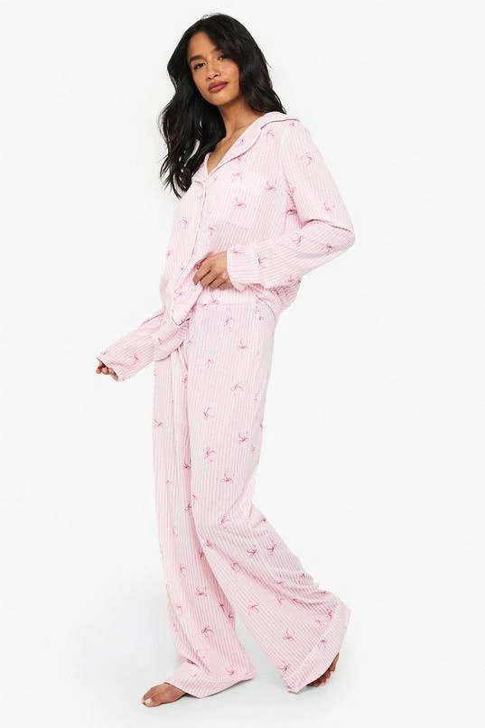 BOOHOO Petite Bow Contrast Piping Shirt & Trouser Pyjama Set 3 BOOHOO Petite Bow Contrast Piping Shirt & Trouser Pyjama Set - Image 3