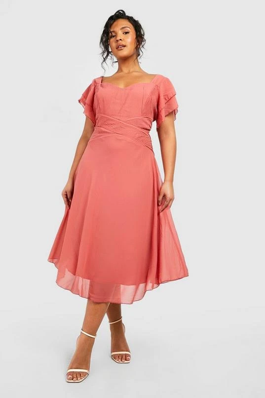BOOHOO Plus Occasion Angel Sleeve Chiffon Midi Dress 3 BOOHOO Plus Occasion Angel Sleeve Chiffon Midi Dress - Image 3