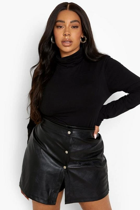 BOOHOO Plus Pu Leather Button Pu Skort 3 BOOHOO Plus Pu Leather Button Pu Skort - Image 3