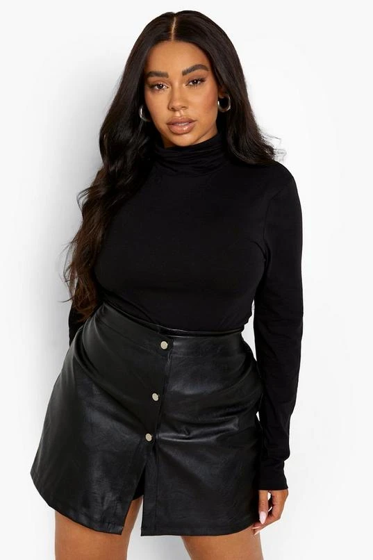 BOOHOO Plus Pu Leather Button Pu Skort 4 BOOHOO Plus Pu Leather Button Pu Skort - Image 4