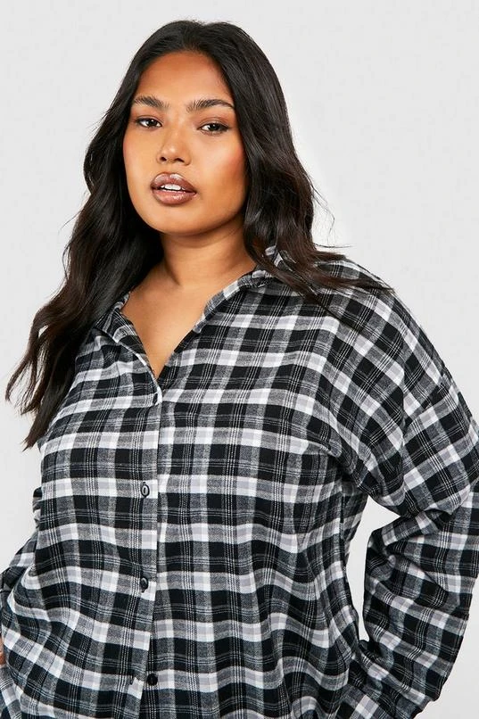 BOOHOO Plus Oversized Boyfriend Flannel Shirt 4 BOOHOO Plus Oversized Boyfriend Flannel Shirt - Image 4