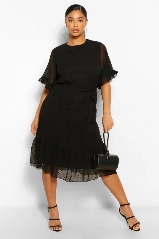 BOOHOO Plus Dobby Mesh Angel Sleeve Midi Dress 4 BOOHOO Plus Dobby Mesh Angel Sleeve Midi Dress - Image 4