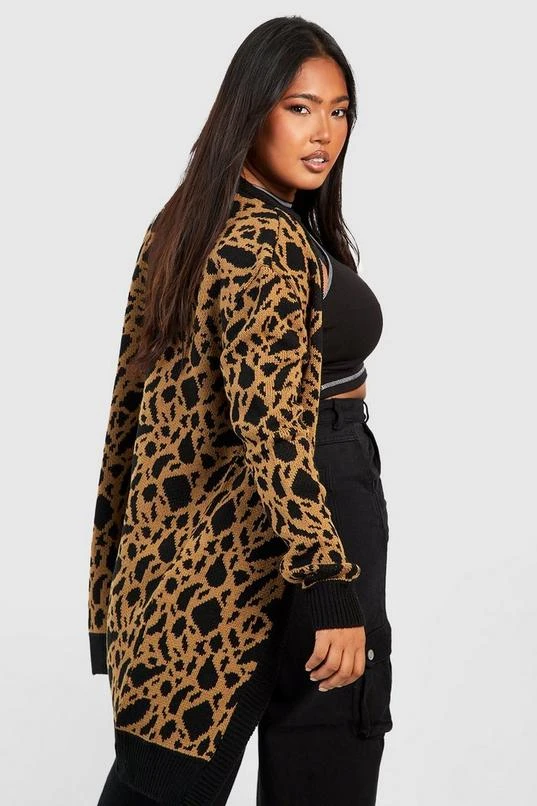 BOOHOO Plus Jacquard Animal Print Cardigan 2 BOOHOO Plus Jacquard Animal Print Cardigan - Image 2
