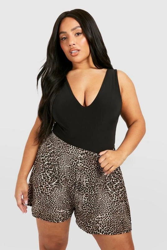 BOOHOO Plus Leopard Floaty Shorts 1 BOOHOO Plus Leopard Floaty Shorts