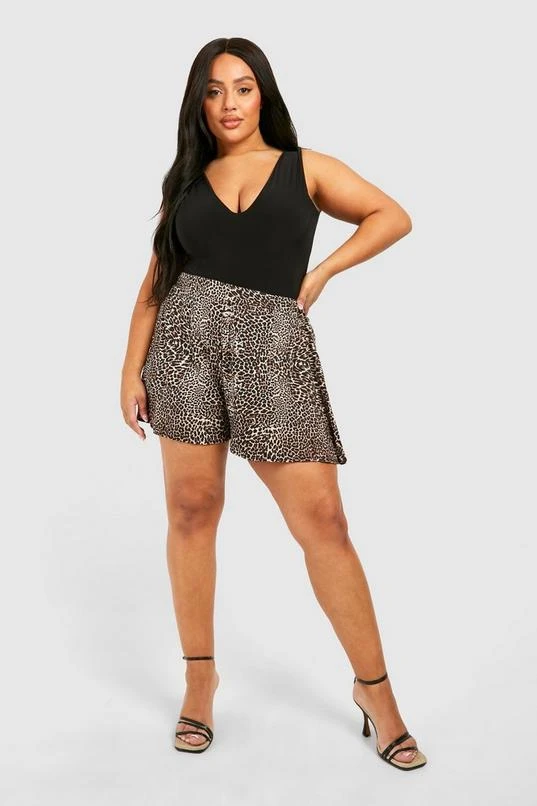 BOOHOO Plus Leopard Floaty Shorts 3 BOOHOO Plus Leopard Floaty Shorts - Image 3