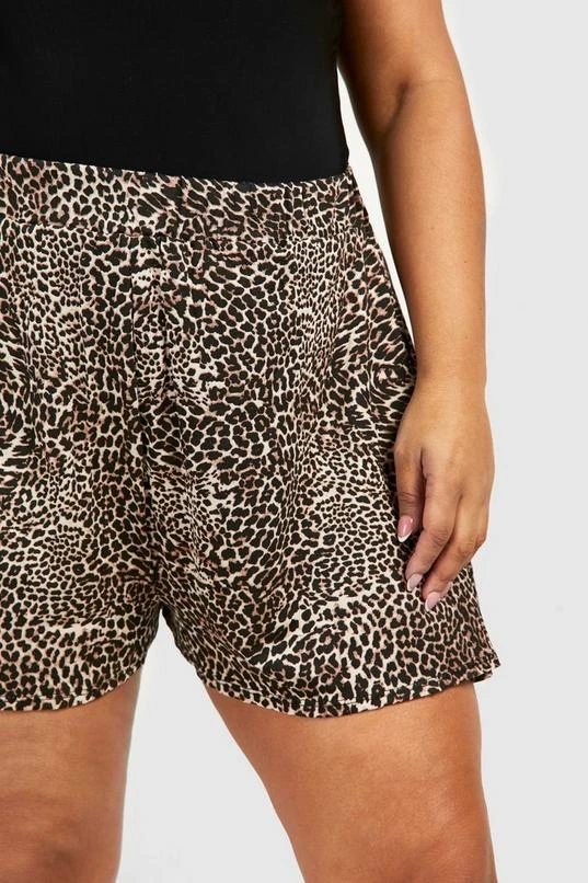 BOOHOO Plus Leopard Floaty Shorts 4 BOOHOO Plus Leopard Floaty Shorts - Image 4