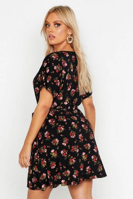 BOOHOO Plus Floral Tie Waist Wrap Tea Dress 2 BOOHOO Plus Floral Tie Waist Wrap Tea Dress - Image 2
