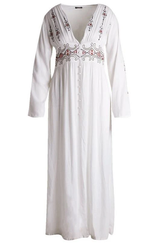 BOOHOO Plus Embroidered Plunge Maxi Dress 3 BOOHOO Plus Embroidered Plunge Maxi Dress - Image 3